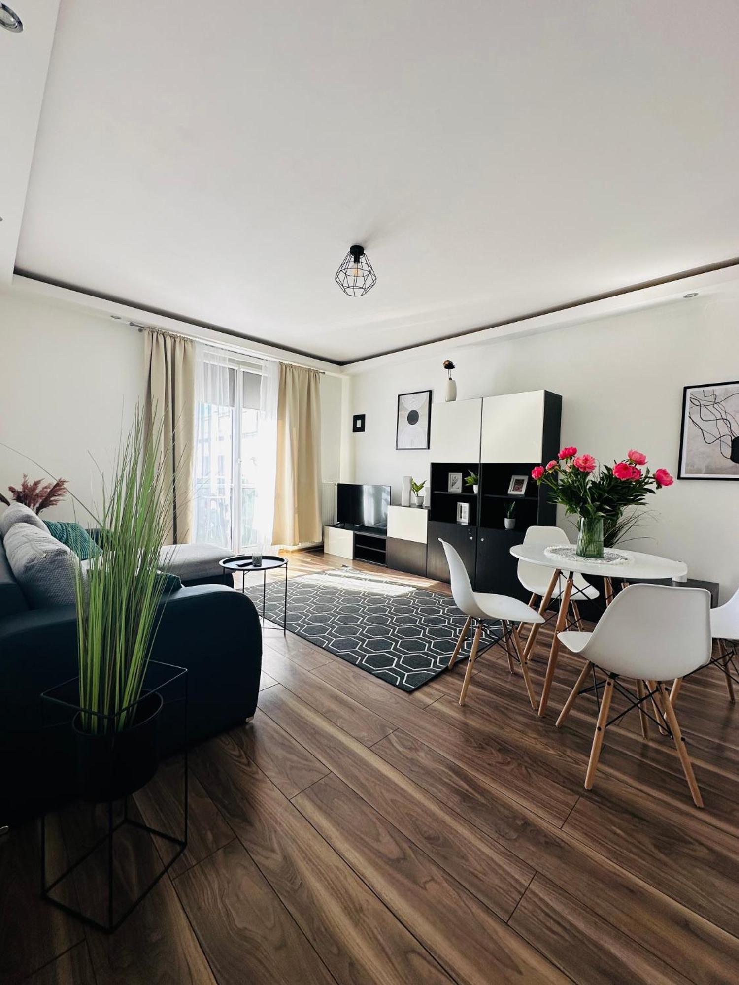 City Apartment Czestochowa Centrum 2-Bedroom المظهر الخارجي الصورة